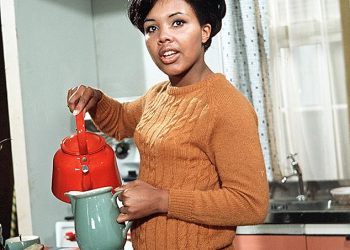 Zvijezda Grange Hilla Cleo Sylvestre umrla je u dobi od 79 godina dok pljušte počasti za glumicu koja je bila pionir