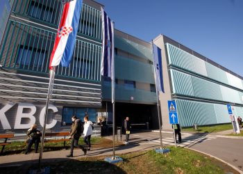 Ginekolog nepravomoćno osuđen za silovanje maknut iz osječke bolnice