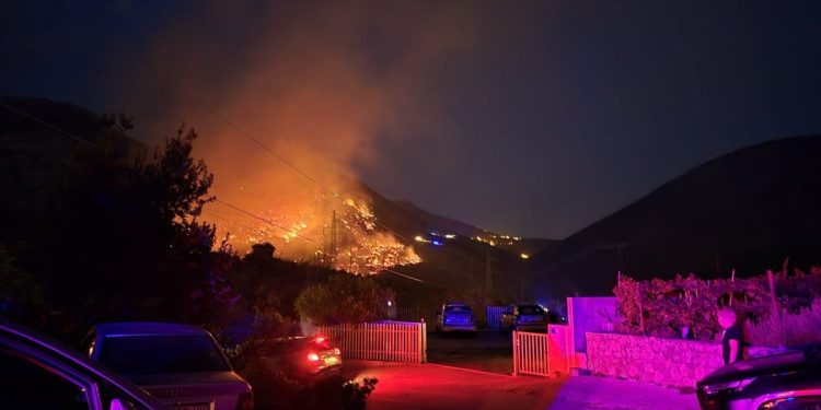 Kuće nisu ugrožene! Doznajemo nove detalje velikog požara na istoku Splita