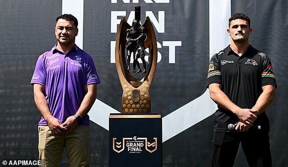 Jahrome Hughes iz Storma i Nathan Cleary iz Panthera predstavljeni su na pozornici uoči konferencije za novinare Velikog finala NRL-a u Sydneyu, četvrtak, 3. listopada 2024. Penrith Panthers će igrati protiv Melbourne Storma u Velikom finalu NRL-a 2024. (AAP Image/Dan Himbrechts) NEMA ARHIVIRANJA