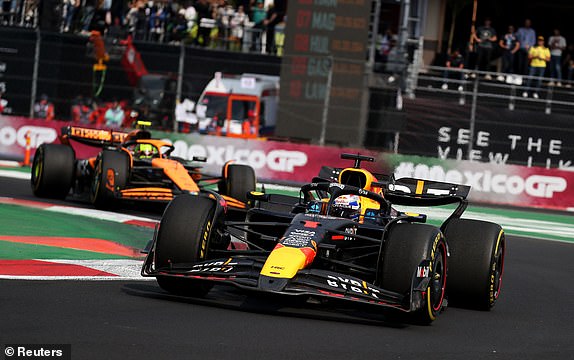 Formula One F1 - Mexico City Grand Prix - Autodromo Hermanos Rodriguez, Mexico City, Mexico - October 27, 2024 Red Bull's Max Verstappen in action during the race REUTERS/Henry Romero