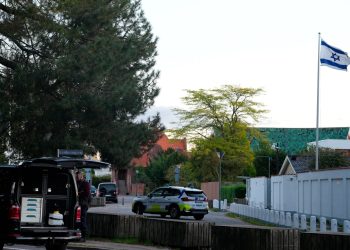 2 tinejdžera uhićena nakon eksplozija u blizini danske izraelske ambasade