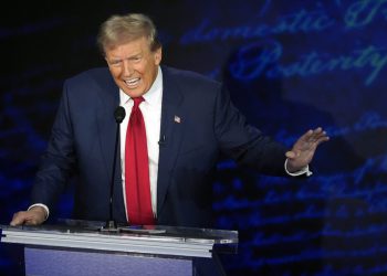 Bijela kuća nudi poticaje saveznim zaposlenicima da daju otkaz