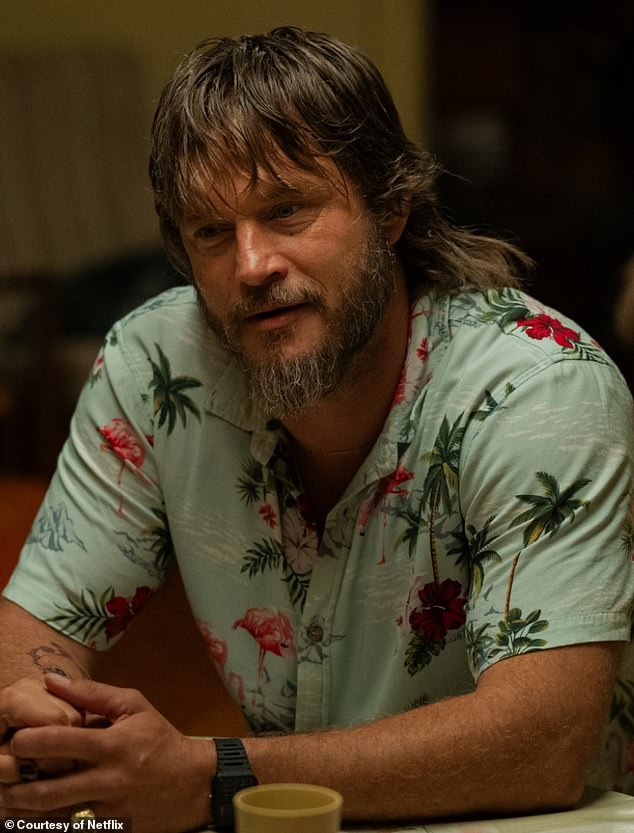 Nedavno je opet dospio u središte pozornosti kada je igrao ulogu dilera droge Lylea Orlika u hit Netflixovoj seriji Dječak guta svemir (na slici)