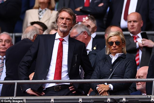Šef Ineosa Sir Jim Ratcliffe želi da se izgradi novi stadion umjesto sadašnjeg terena