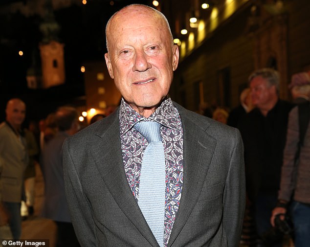 Poznati arhitekt Sir Norman Foster mogao bi dobiti zadatak da dizajnira novi Old Trafford
