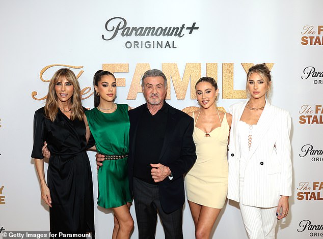 Sistine (26) je srednja kći Rockyjeve ikone Stallonea (78) i supruge Jennifer Flavin - slikana zajedno 2023. sa sestrama Sophijom (28) i Scarlet (22)
