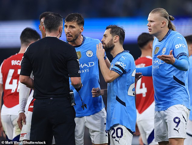 Tijekom okršaja sa Cityjem, Arsenal je bio optužen za korištenje 'mračne umjetnosti' i gubljenje vremena