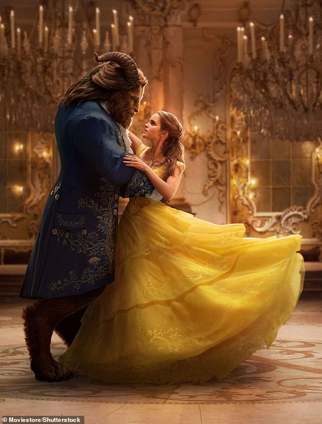 Zvijezda je zaradila 50 milijuna funti ulogom Hermione u franšizi o Harryju Potteru, prije nego što je zaradila još 15 milijuna funti kroz Ljepoticu i zvijer