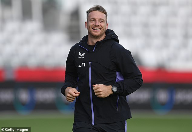 Kapetan ograničenog broja Jos Buttler vratit će se nakon što je propustio ljetna međunarodna natjecanja zbog ozljede lista