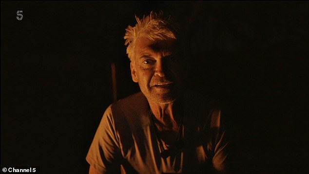 U drugoj epizodi svoje serije Cast Away, Phillip je priznao da, iako se osjeća da je 'bačen pod autobus', lako bi isto mogao učiniti njima