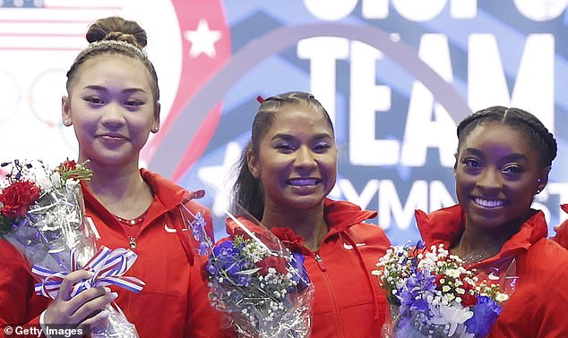 (S lijeva na desno) Gimnastičarke američkog tima Sunisa Lee, Jordan Chiles, Simone Biles