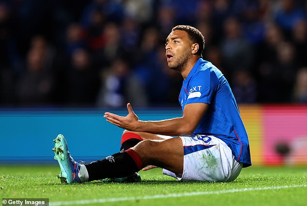 Cyriel Dessers pokazuje svoju frustraciju u noći otrežnjenja za Rangerse u Europskoj ligi.