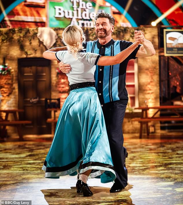 Nick Knowles prisiljen je napustiti ovotjedni Strictly Come Dancing nakon još jedne ozljede tijekom treninga