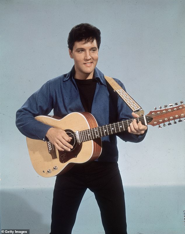 Elvis Presley s dvanaestožičanom gitarom 1955