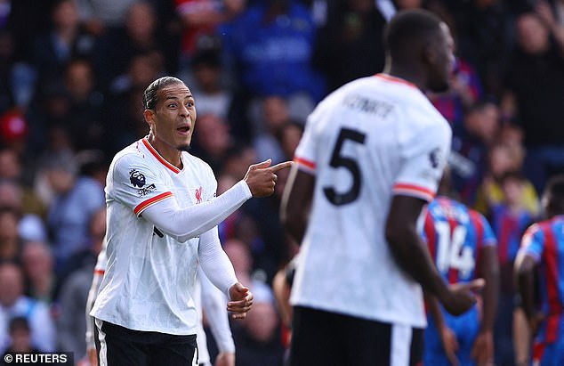 Virgil van Dijk (lijevo) i Ibrahima Konate (desno) odigrali su svih 90 minuta za Liverpool