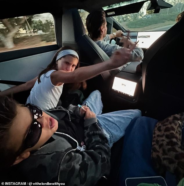 Disick dijeli djecu Penelope, 12 i Reign, devet, koje vidimo ovdje, zajedno sa starijim sinom Masonom, 14, s bivšom partnericom Kourtney Kardashian, 45