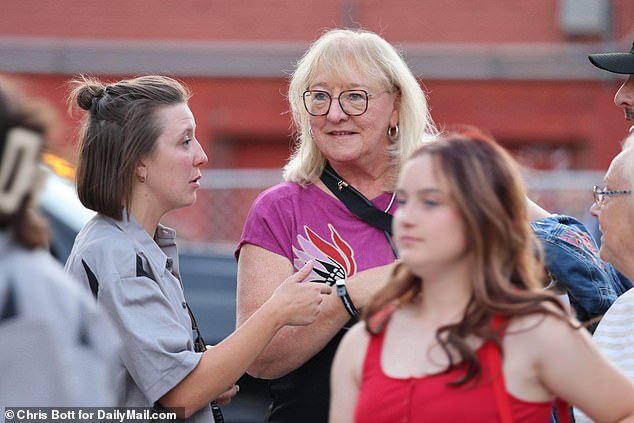 Donna Kelce također se pojavila na dobrotvornom događaju svog sina, Kelce Car Jam, u subotu navečer