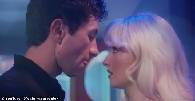 'Vidjeti ga na ekranu s mojom pjesmom kao zvučnim zapisom učinilo je video boljim i još posebnijim', rekla je; viđen u lipnju 2024