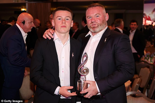 Wayne was the latest star to receive a Legends Of Football award, after being honoured to his illustrious career for both Manchester United and England