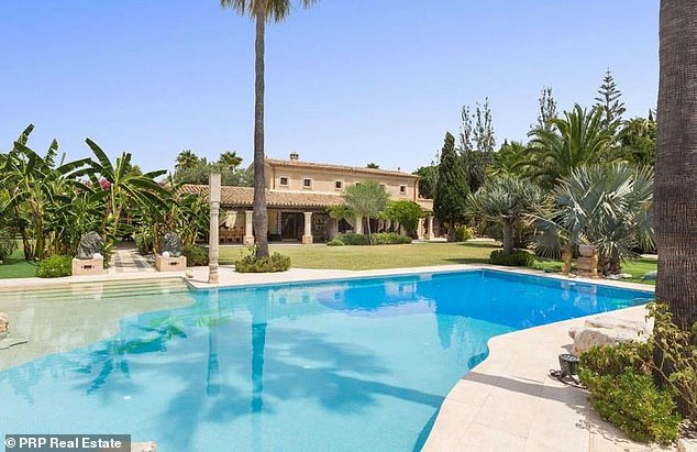 Klopp je živio u svojoj luksuznoj vili vrijednoj 3,4 milijuna funti na Mallorci, koju je renovirao