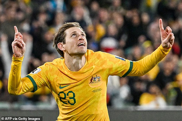 Craig Goodwin postigao je nevjerojatan gol i postavio još jedan kako bi pomogao Australiji da pobijedi Kinu