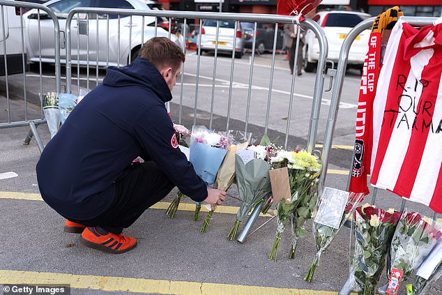 Ranije ovog mjeseca odana je počast bivšoj zvijezdi Sheffield Uniteda Baldocku ispred Bramall Lanea