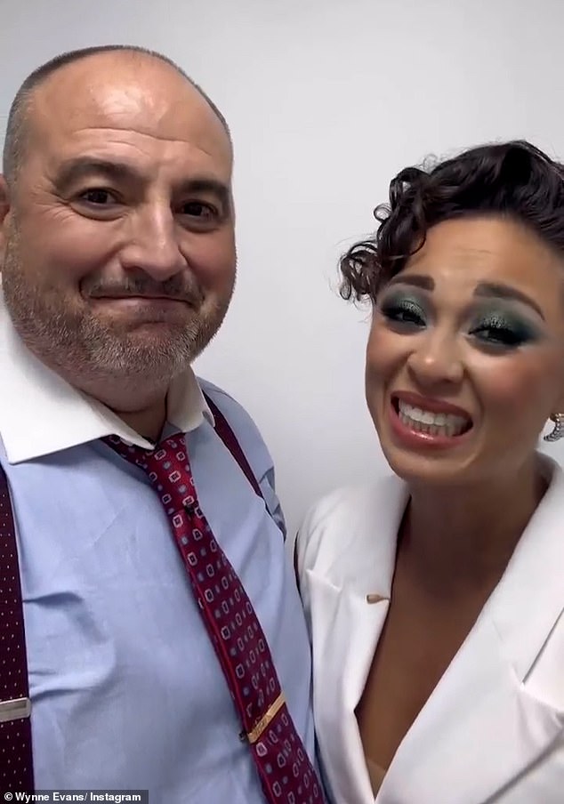 Body language expert Judi James has revealed the true meaning behind Wynne Evans and Katya Jones ' awkward apology video