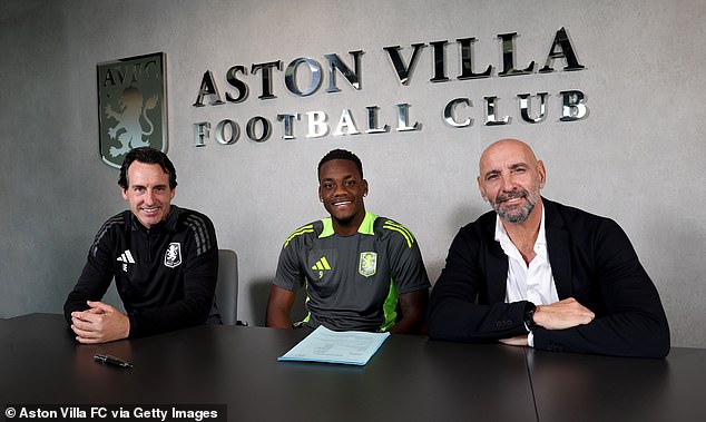 Aston Villa se sada suočava s izazovom da zadrži svoju mladu zvijezdu. Menadžer Unai Emery bio je ključan za Duranov razvoj, dajući mu samopouzdanje i prilike za napredovanje