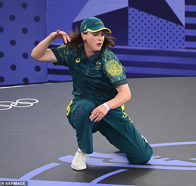 Još jedna igračica se navodno suočava s kaznom nakon što je na događaj stigla odjevena kao australska olimpijska breakdancerica Rachael 'Raygun' Gunn (na slici)