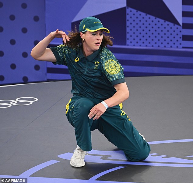 Još jedna igračica se navodno suočava s kaznom nakon što je na događaj stigla odjevena kao australska olimpijska breakdancerica Rachael 'Raygun' Gunn (na slici)