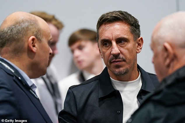 Gary Neville izrazio je bojazan da to imenovanje potkopava trenerski put FA-a