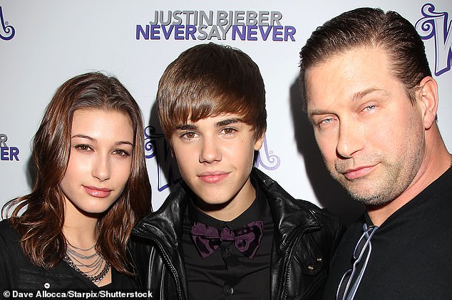Sada je njegov svekar Stephen rekao za MailOnline da je zahvalan što njegova kći Hailey može biti uz problematičnu zvijezdu i pripisao joj je zasluge za pomoć Justinu da 'preživi' (na slici 2011.)