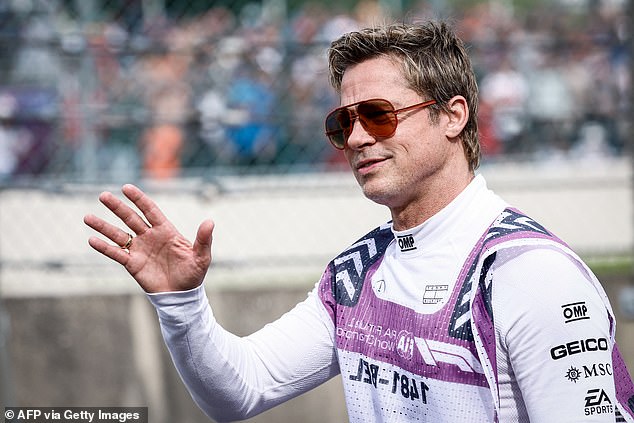 Hollywoodska zvijezda Brad Pitt bio je poluredoviti sudionik trkaćeg vikenda tijekom posljednjih 12 mjeseci dok je snimao svoj F1 filmski set koji će biti objavljen sljedeće godine