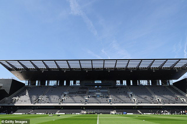 Fulham je skočio u obranu svoje tribine Riverside koja će uskoro biti potpuno otvorena