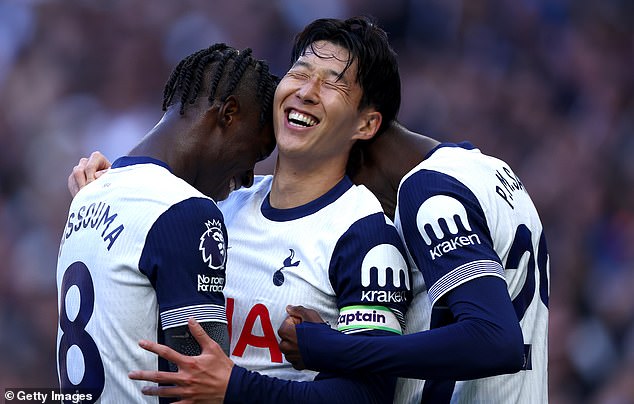 Son je osvojio Tottenhamov četvrti udarac na prekidu, izolirao Todiba, s lakoćom ga zaobišao i pobijedio Areolu na njegovoj bližoj vratnici