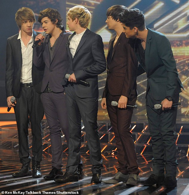Proslavio se s bendom One Direction. Na slici je s kolegama iz benda (lijevo-desno) Niallom Horanom, Harryjem Stylesom, Louisom Tomlinsonom i Zaynom Malikom