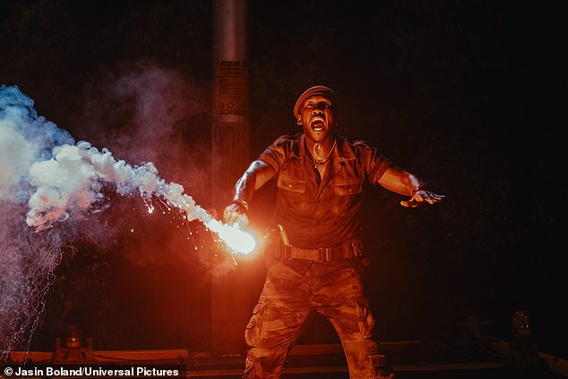 Hvaljeni glumac Mahershala Ali također se pojavljuje na prvim slikama sa seta Rebirth