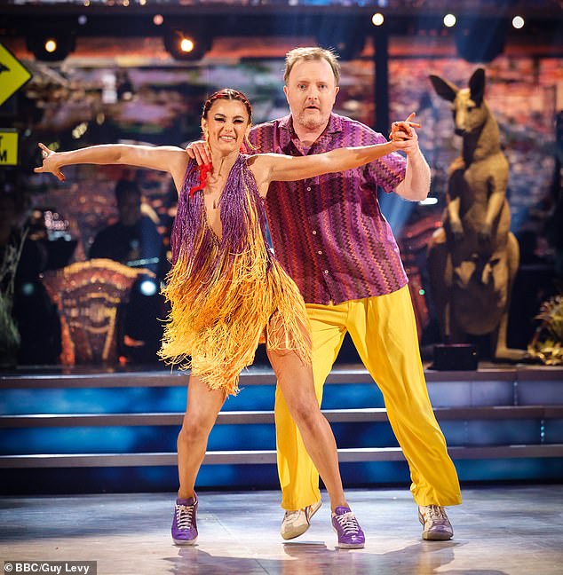 Zvijezda serije Strictly Come Dancing Chris McCausland navodno je zadao veliku glavobolju šefovima BBC-ja - budući da je i dalje favorit kladioničara za pobjedu u showu