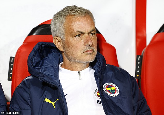 Jose Mourinho se ovog četvrtka sprema protiv Manchester Uniteda s Fenerbahceom