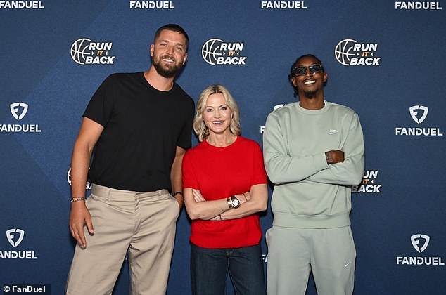 FanDuel's Run It Back glumci Parsons, Beadle i Williams (LR) poziraju na predstavljanju sezone