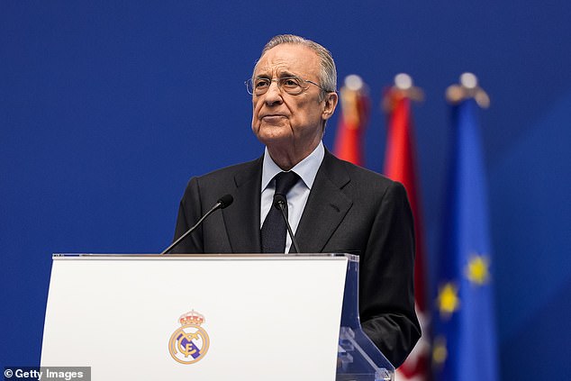 Rečeno je da je predsjednik Madrida Florentino Perez bio bijesan zbog odluke da previdi Viniciusa