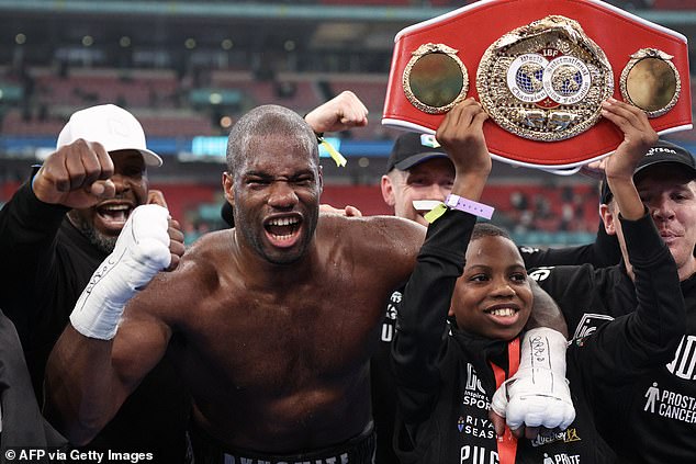 Daniel Dubois kaže da Tyson Fury ima ono što je potrebno da pobijedi Oleksandra Usyka 21. prosinca i otkriva kako vjeruje da bi Gypsy King trebao pristupiti revanšu