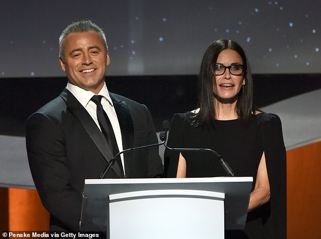 Insajder tvrdi da su Jennifer Aniston i Courteney Cox izrazile zabrinutost za Matta (Courteney na slici s Mattom)