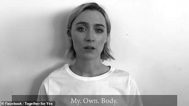Od žigosanja Trumpa kao 'barbara' do priznanja svojih strahova od kriminala s oružjem i podržavanja pobačaja sve vrijeme kada se Saoirse Ronan miješala u politiku i reproduktivna prava
