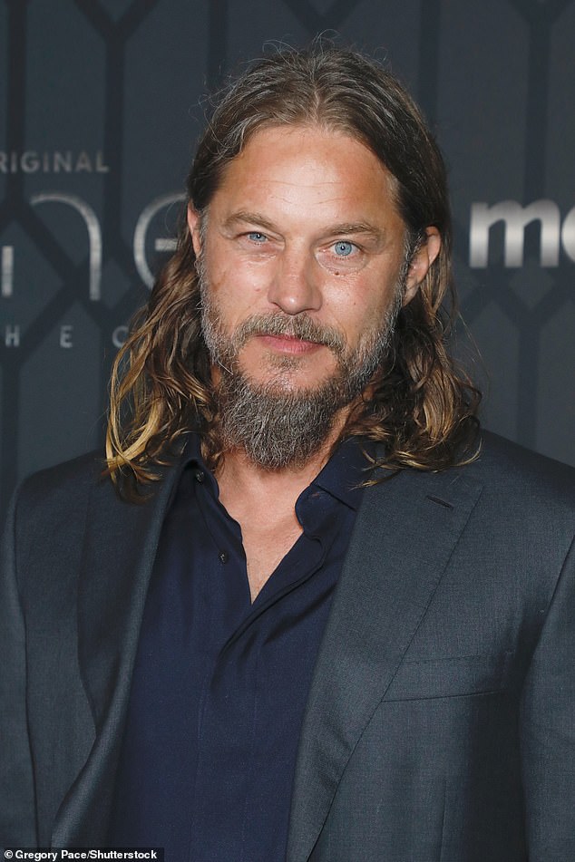 Travis Fimmel (na slici) skrenuo je pogled sa svojih dana modela Calvina Kleina kada je izašao na svjetsku premijeru HBO-ovog Dune: Prophecy u New Yorku u srijedu