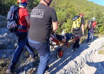 AKCIJA NA PLANINICI Spašena unesrećena osoba