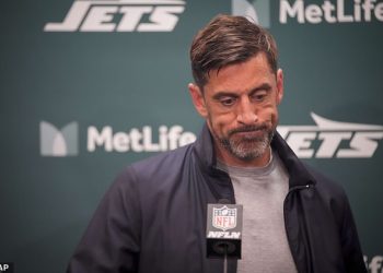 Aaron Rodgers i trener Jetsa Robert Saleh imaju ‘veliki problem’, tvrdi Boomer Esiason