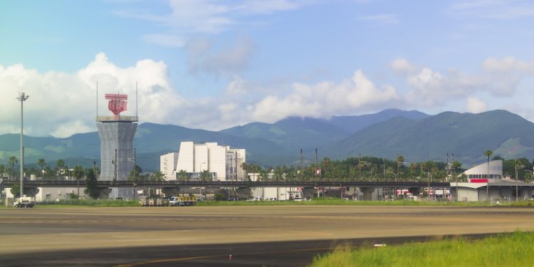 Američka bomba eksplodirala u japanskoj zračnoj luci — RT World News