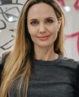 Angelina Jolie (49) i ‘dečko’ britanskog repera Akala (40) postali službeni Instagram